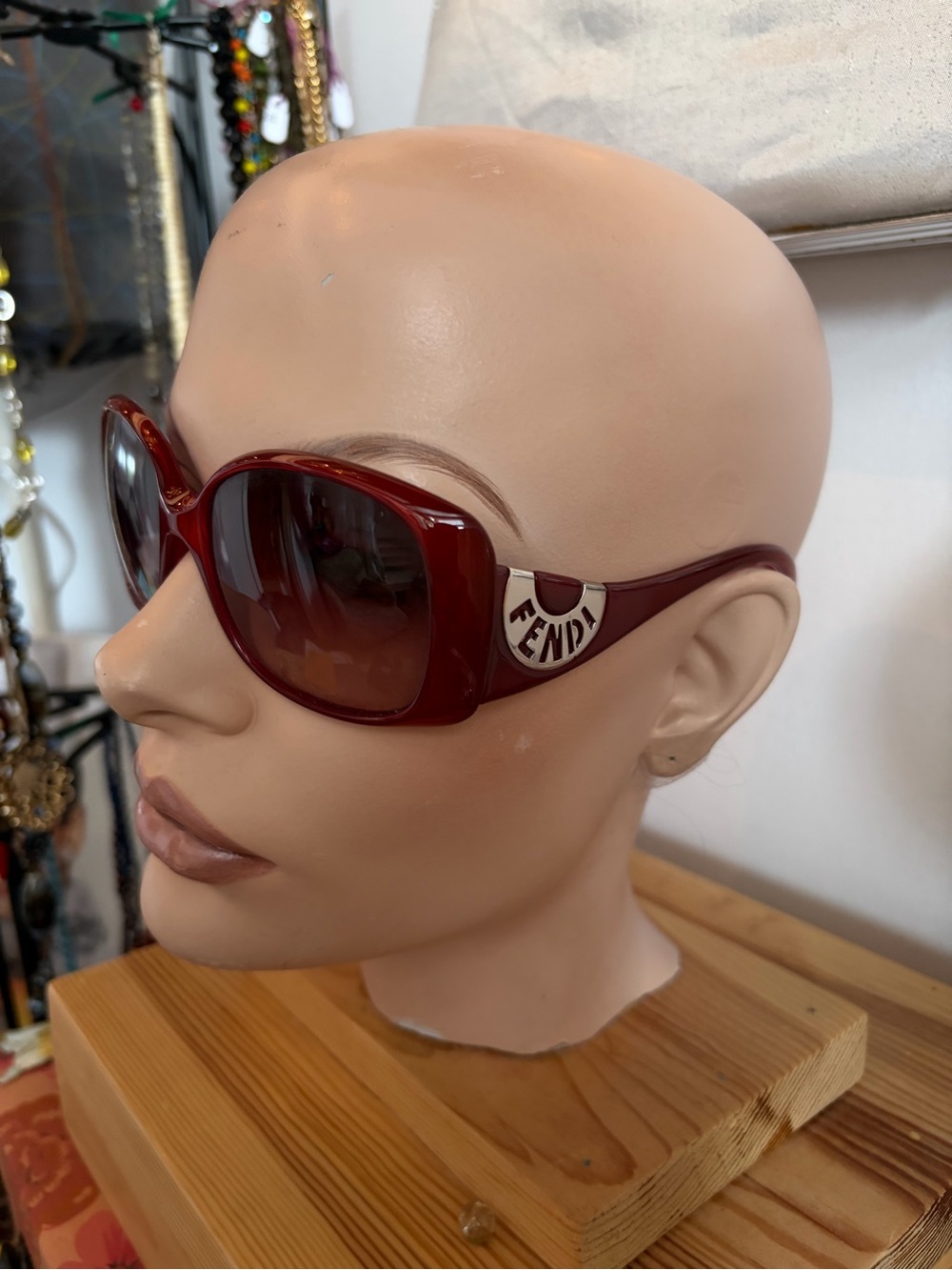 FENDI Oversized Women's Sunglasses - Picture 2 of 5